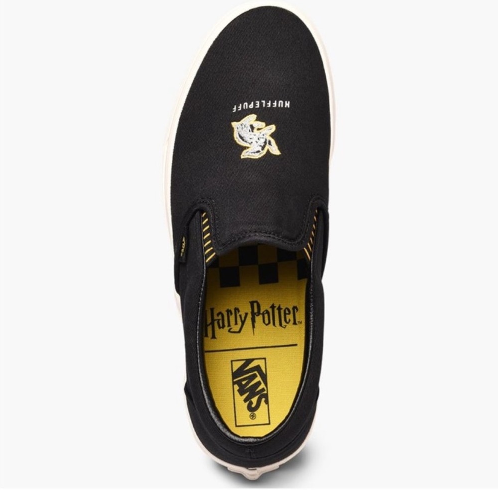 NIB Vans x Harry Potter Slip-On Classic Skate Shoes Hufflepuff Men’s Size 4 - Picture 3 of 5